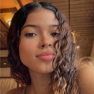 Meet your Posher, Nahia